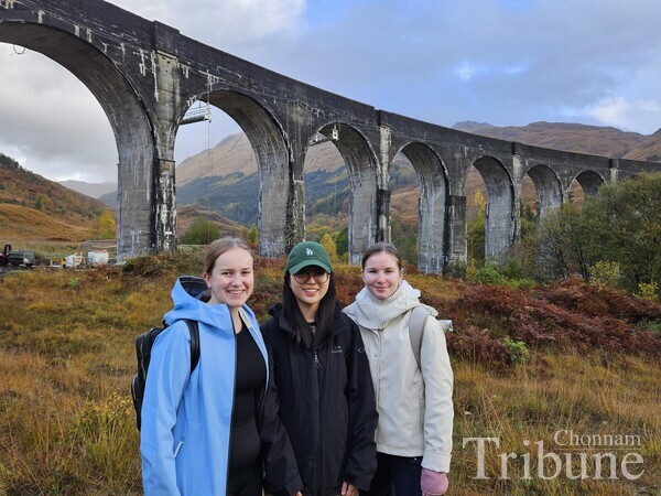 Lee Younny and her friends at Glenfinnan Viaduct in the Scottish Highlands